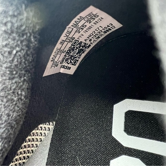 Women’s black grey Adizero Boston 12 running shoes size 6.5 excellent condition - Picture 9 of 11